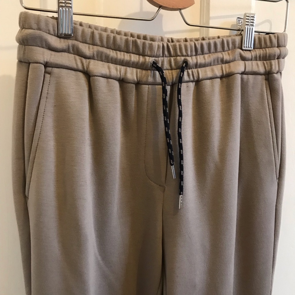 Comma joggers